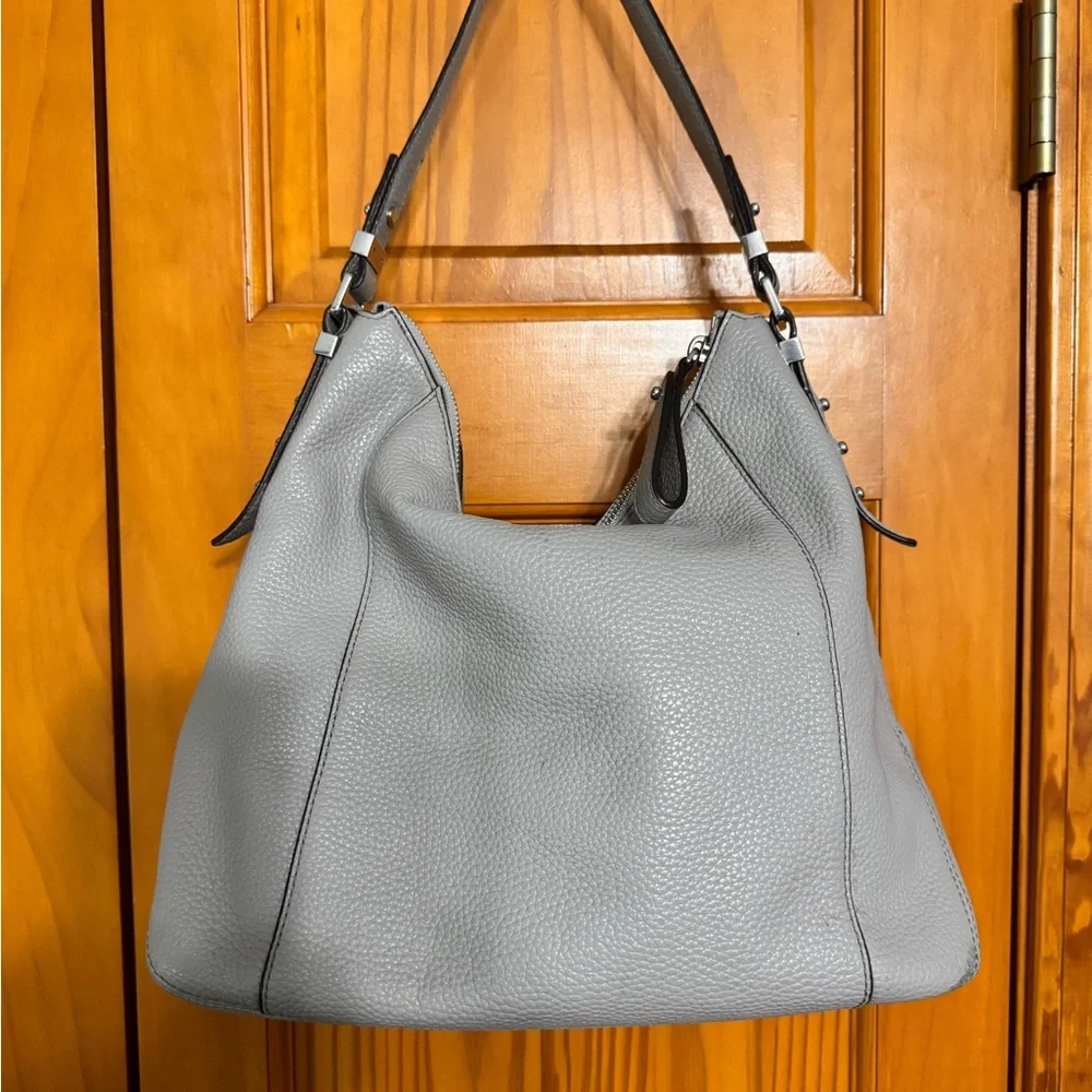 Micheal Kors Fulton Shoulder Tote in pearl Grey - Picture 1 of 7